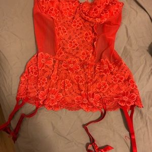 Victoria secrets lingerie color pink size 36C